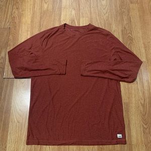 Vuori Strato Tech Tee Men’s Size Large Orange Red Pullover Soft Stretch